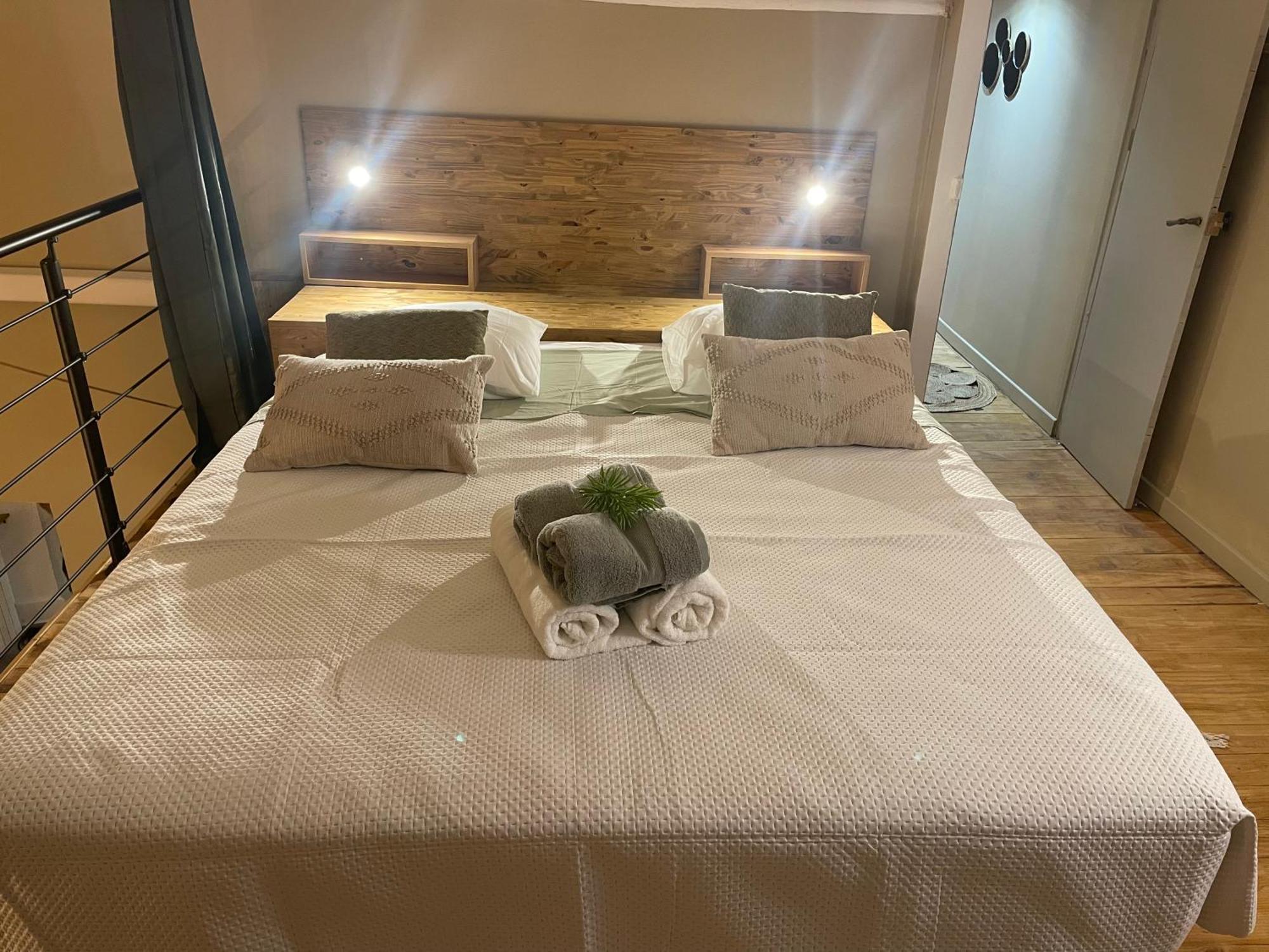 Spacious Loft, Duplex, Old Town, 3 Bedrooms - Easy Check-In Nice Buitenkant foto